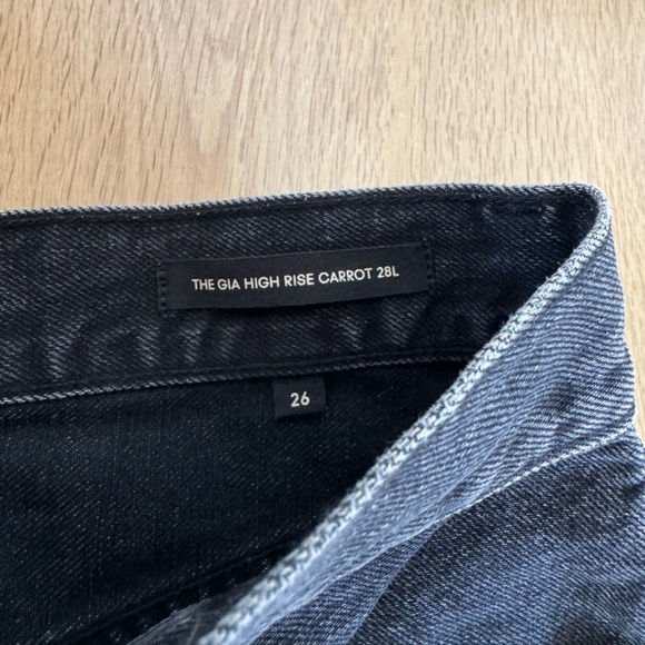 Denim Forum The Gia High Rise Carrot Jeans Size 28L NWOT - Picture 3 of 7